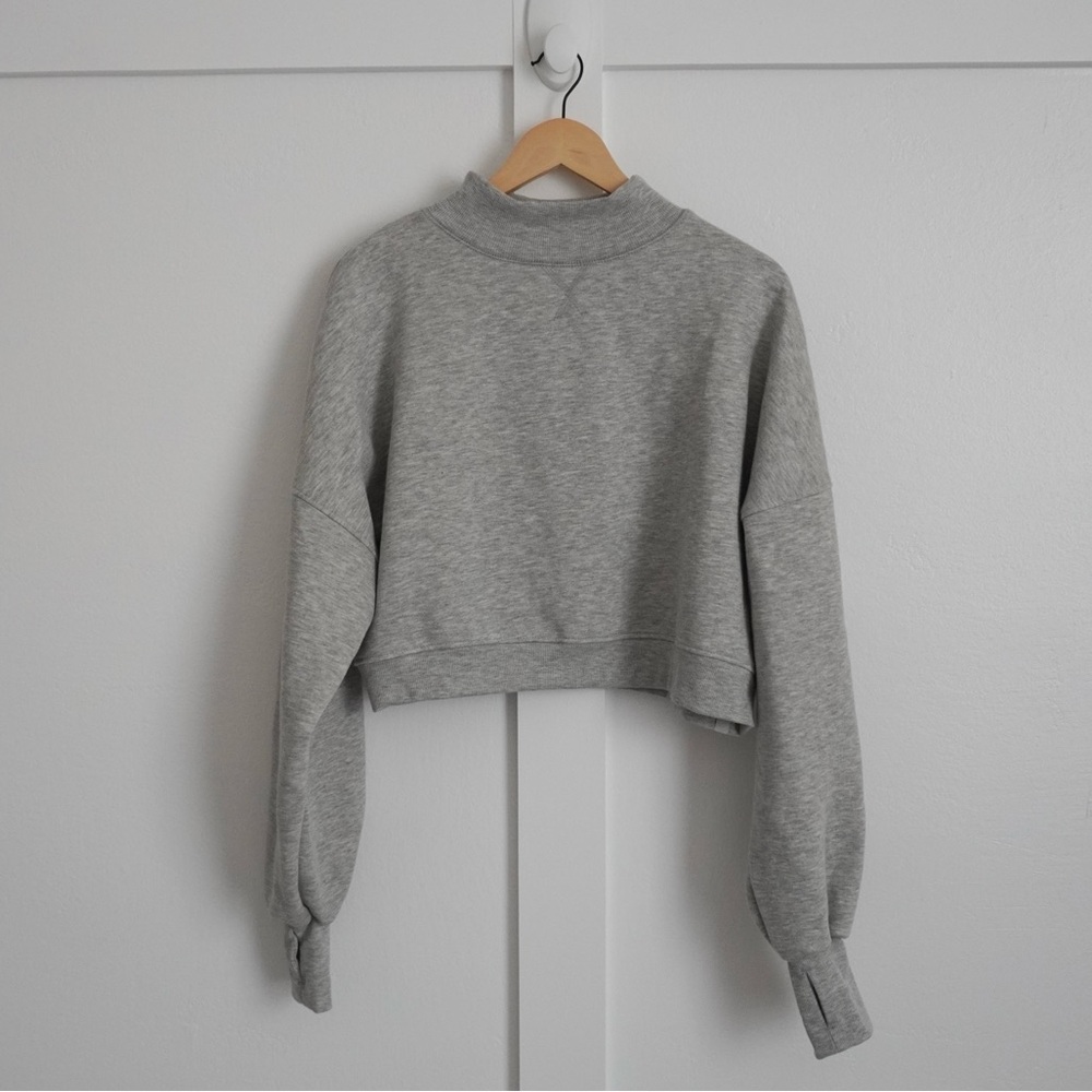 Logilates Mock Neck Cropped Sweatshirt